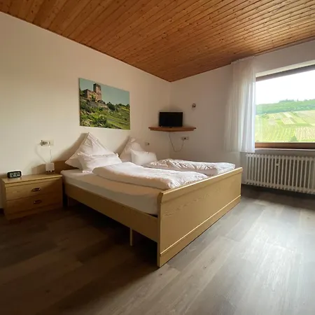 Weingut H. Gindorf B&B 3*