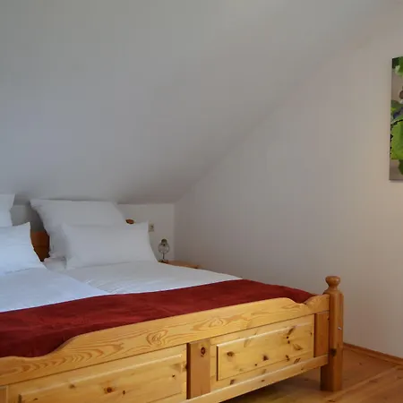 ベッド・アンド・ブレックファスト Weingut H. Gindorf