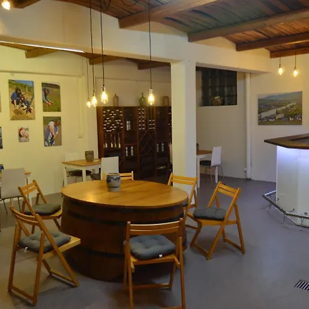 ベッド・アンド・ブレックファスト Weingut H. Gindorf リーザー