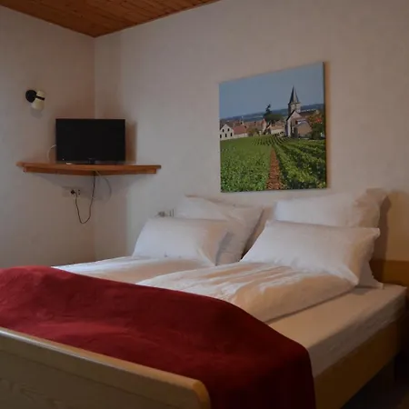 Weingut H. Gindorf Bed & Breakfast Lieser