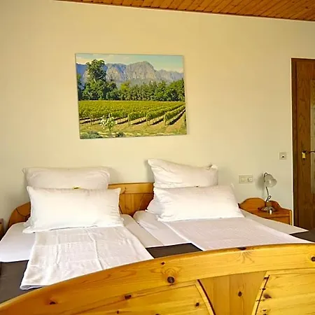 住宿加早餐酒店 Weingut H. Gindorf 3*