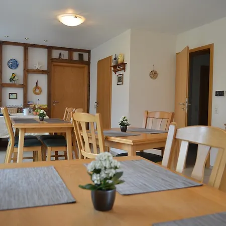 Weingut H. Gindorf Bed & Breakfast