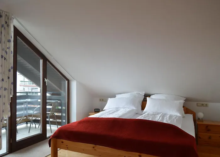 ベッド・アンド・ブレックファスト Weingut H. Gindorf