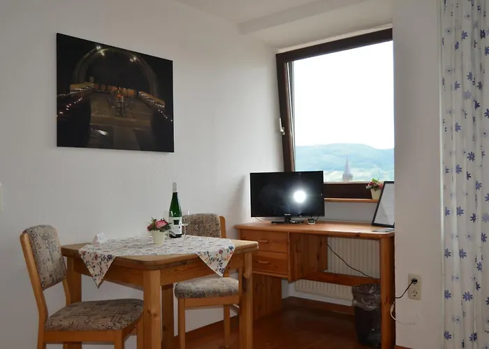 Weingut H. Gindorf ベッド・アンド・ブレックファスト リーザー