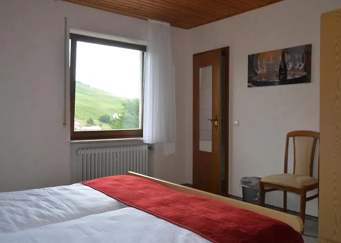 ベッド・アンド・ブレックファスト Weingut H. Gindorf